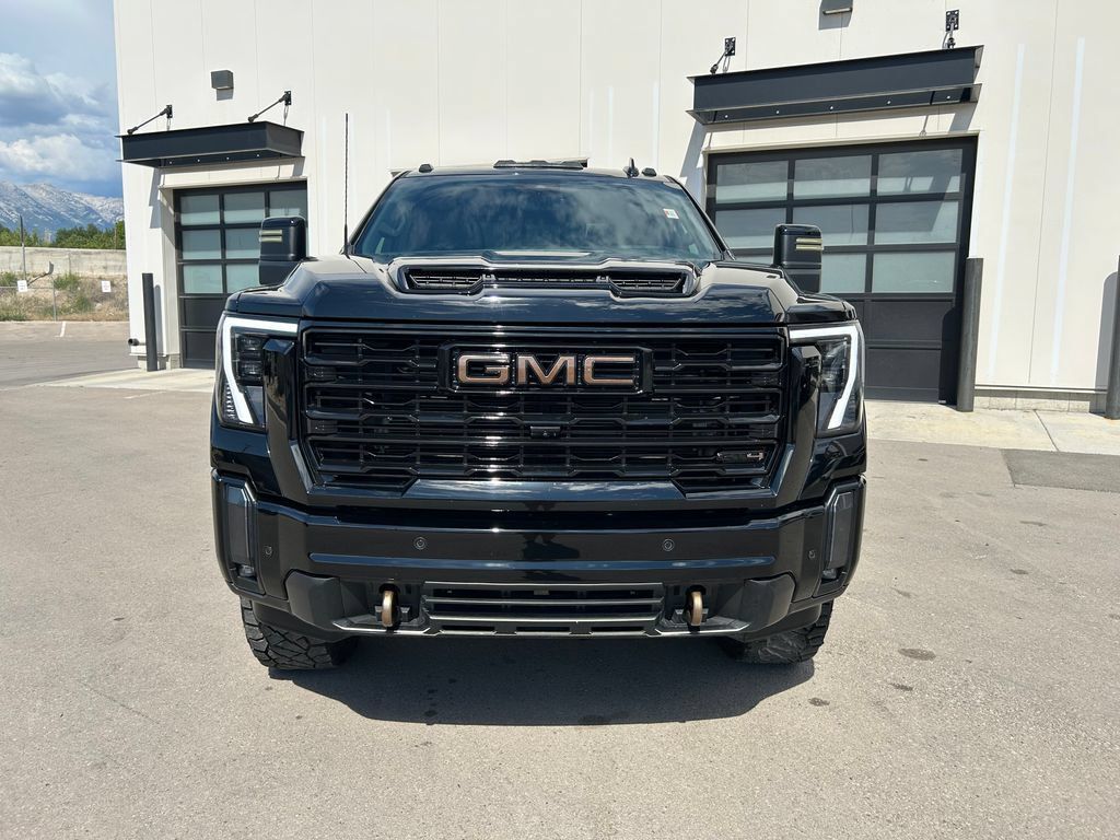 Used 2024 GMC Sierra 2500 AT4 w/ AT4 Premium Plus Package AWD/4WD image 5