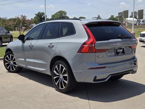 Used 2024 Volvo XC60 B5 Plus AWD/4WD image 4