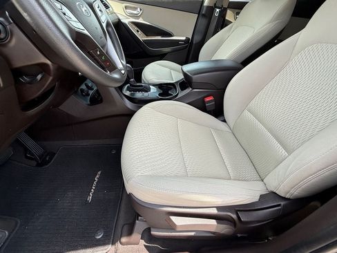 Used 2017 Hyundai Santa Fe Sport FWD image 12