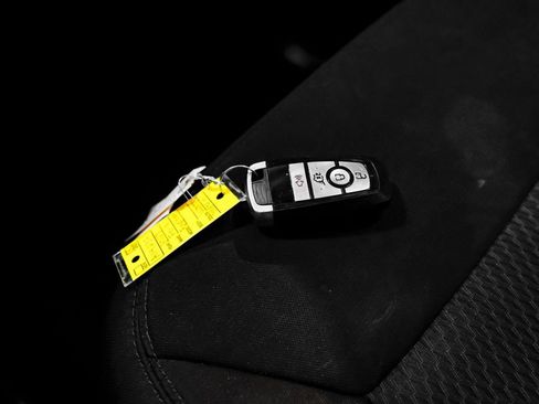 Used 2023 Ford Explorer XLT RWD image 60