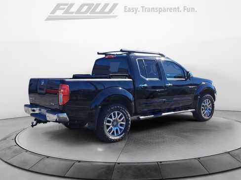 Used 2011 Nissan Frontier SL image 8