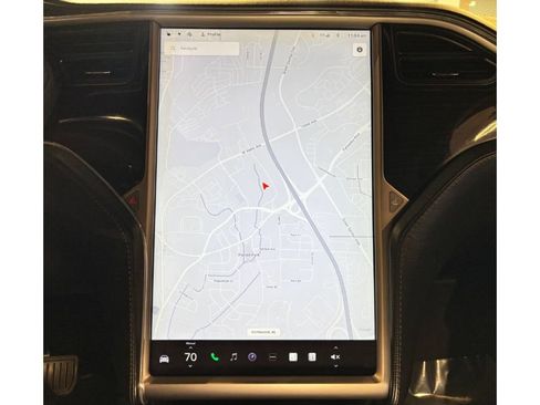 Used 2018 Tesla Model X 75D image 34