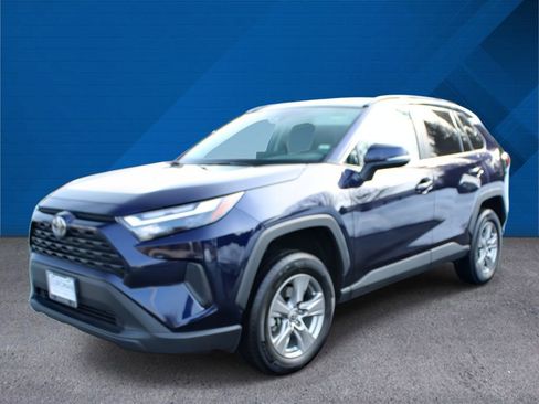 Used 2025 Toyota RAV4 XLE image 5