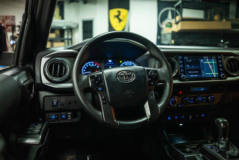 Used 2023 Toyota Tacoma TRD Off-Road w/ Technology Package AWD/4WD image 14