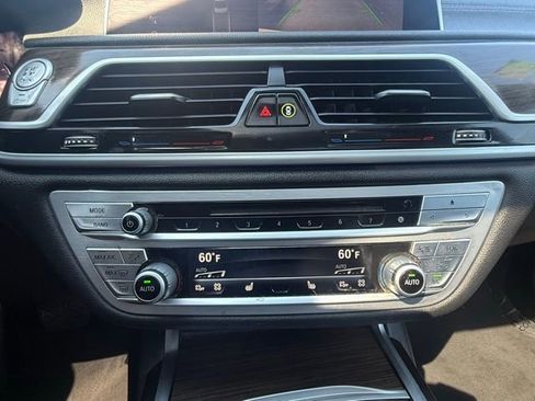 Used 2019 BMW 740i 740i image 25