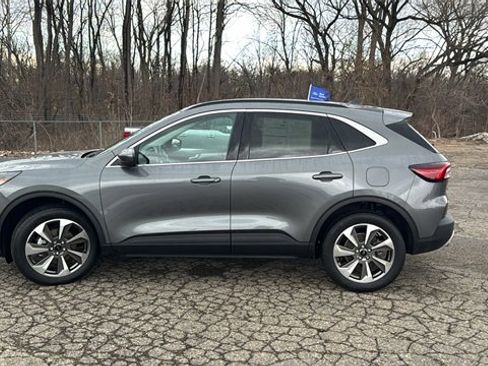 Certified 2023 Ford Escape Platinum image 6