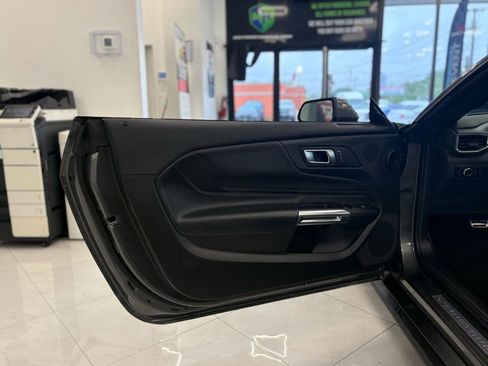 Used 2025 Ford Mustang Premium RWD image 33