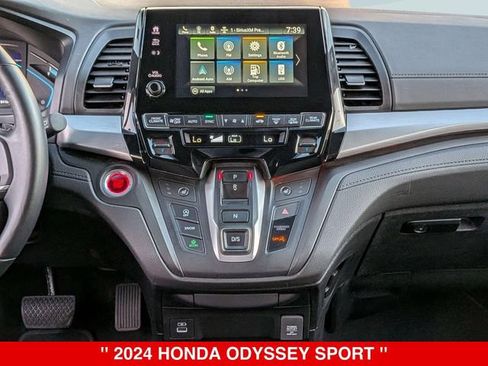 Used 2024 Honda Odyssey Sport image 30
