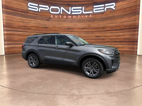 New 2026 Ford Explorer Active w/ Active Comfort Package AWD/4WD image 8