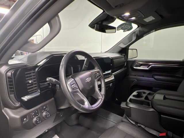 Used 2024 Chevrolet Silverado 1500 RST AWD/4WD image 10
