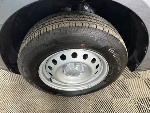 Used 2025 Ford Maverick XL w/ Equipment Group 101A image 10