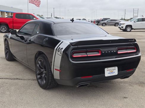 Used 2023 Dodge Challenger R/T Scat Pack w/ Plus Package RWD image 5