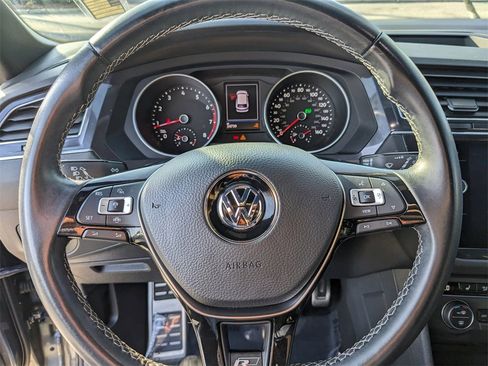 Certified 2021 Volkswagen Tiguan SE R-Line image 29