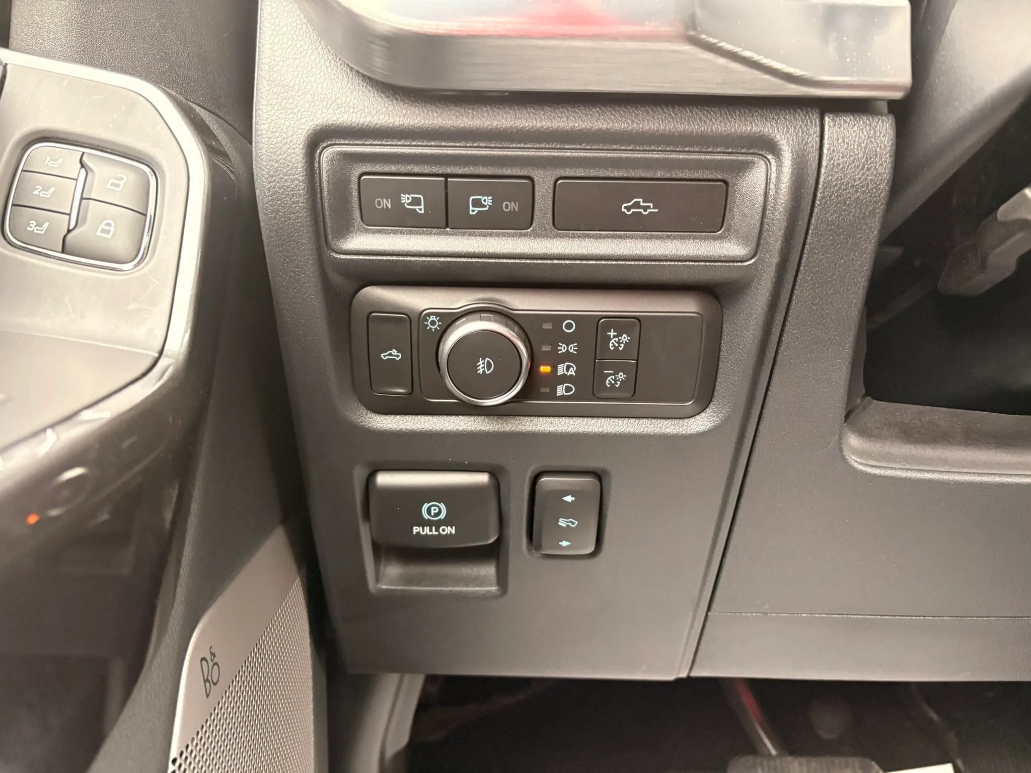 Used 2021 Ford F150 Lariat AWD/4WD image 32