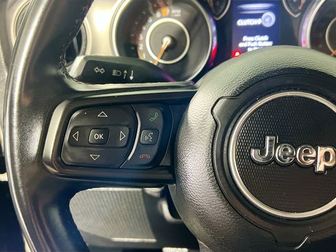Used 2018 Jeep Wrangler Sport image 18