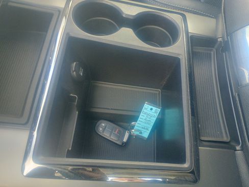 Used 2015 RAM 1500 Sport image 27