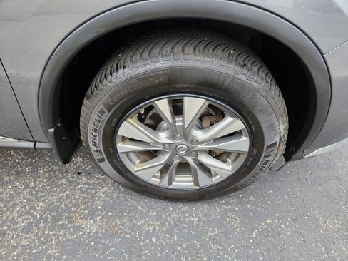 Used 2018 Nissan Murano SV AWD/4WD image 12