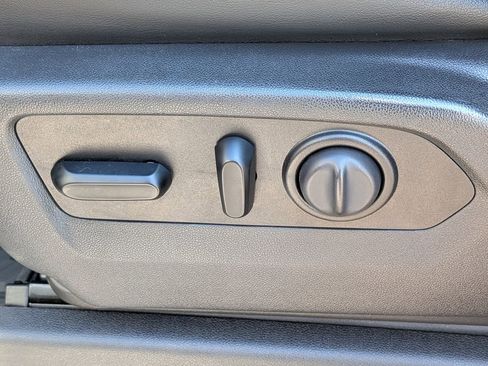 Used 2020 Chevrolet Silverado 1500 High Country w/ Technology Package image 19