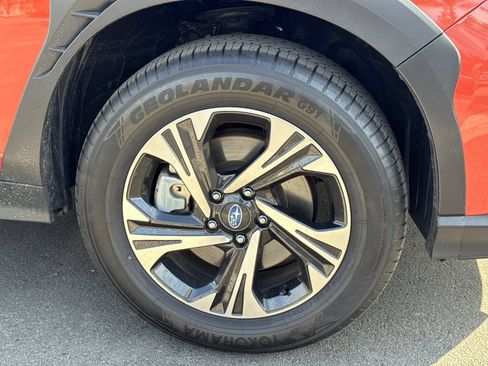 Certified 2025 Subaru Crosstrek 2.5i Premium AWD/4WD image 4