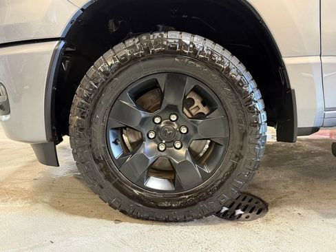 Certified 2025 RAM 1500 Tradesman w/ Night Edition AWD/4WD image 31
