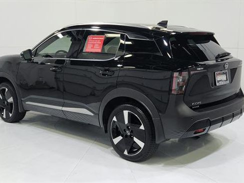 Certified 2025 Nissan Kicks SR image 5