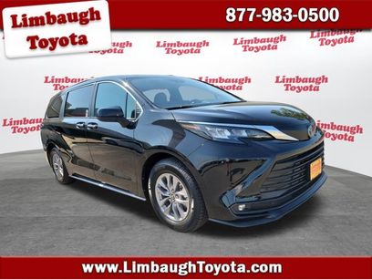 Used 2025 Toyota Sienna XLE