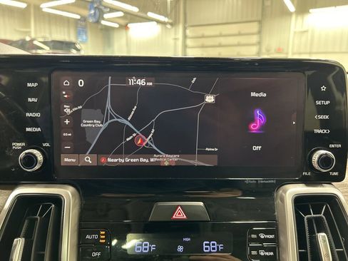 Used 2023 Kia Sorento S w/ Panoramic Sunroof Package image 19