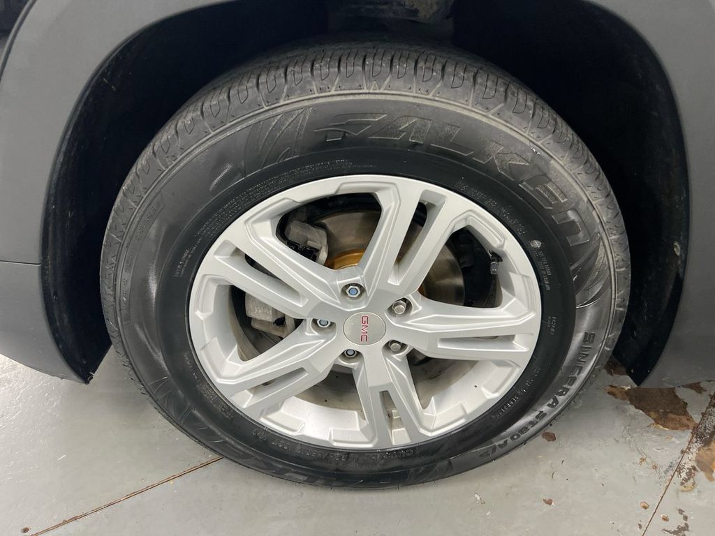 Used 2019 GMC Terrain SLE w/ Driver Convenience Package FWD image 25