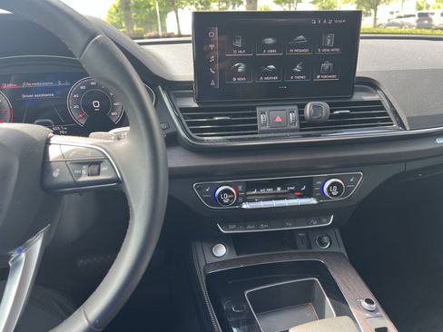 Used 2023 Audi Q5 2.0T Premium Plus w/ Premium Plus Package AWD/4WD image 32