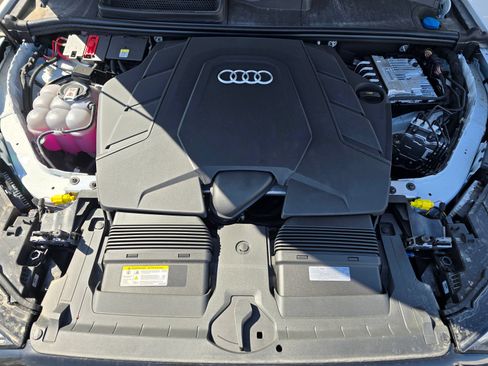 Used 2026 Audi Q7 3.0T Premium Plus AWD/4WD image 9