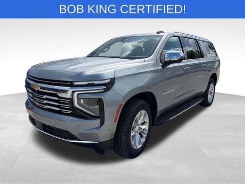 Used 2025 Chevrolet Suburban Premier w/ Sun And Tow Package AWD/4WD image 1
