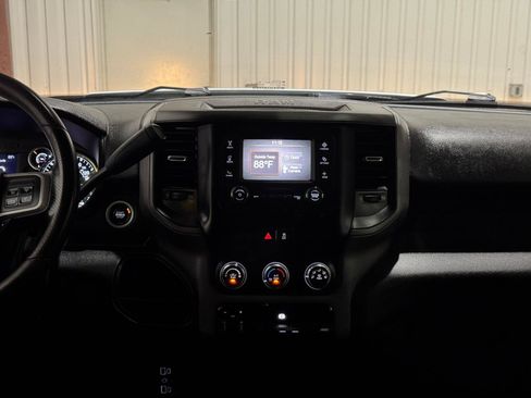 Used 2022 RAM 2500 Tradesman w/ Chrome Appearance Group AWD/4WD image 21