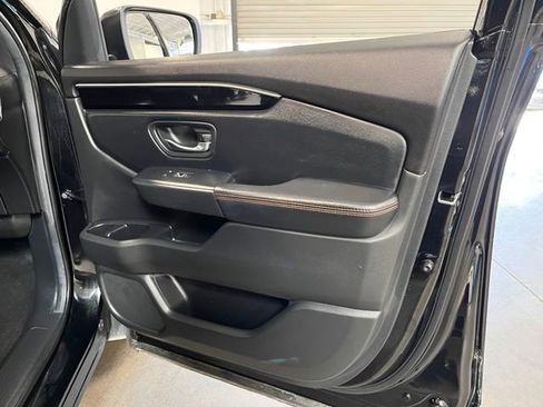 Used 2023 Honda Pilot TrailSport image 12