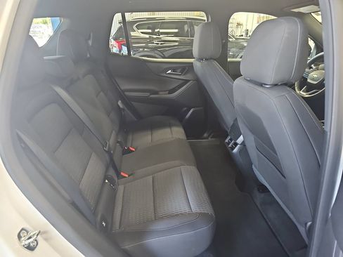 Used 2026 Chevrolet Equinox LT FWD image 11