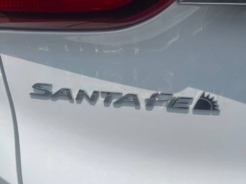 Used 2019 Hyundai Santa Fe SE FWD image 4