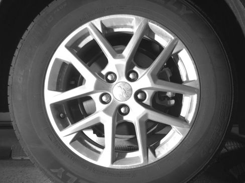 Used 2022 Chevrolet Equinox LT FWD image 16