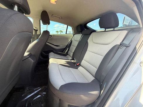Used 2017 Hyundai Ioniq Blue FWD image 9