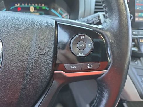 Used 2018 Honda Odyssey EX-L image 19