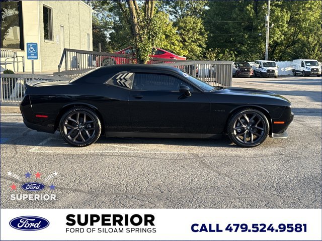 Used 2022 Dodge Challenger R/T w/ Blacktop Package RWD image 2