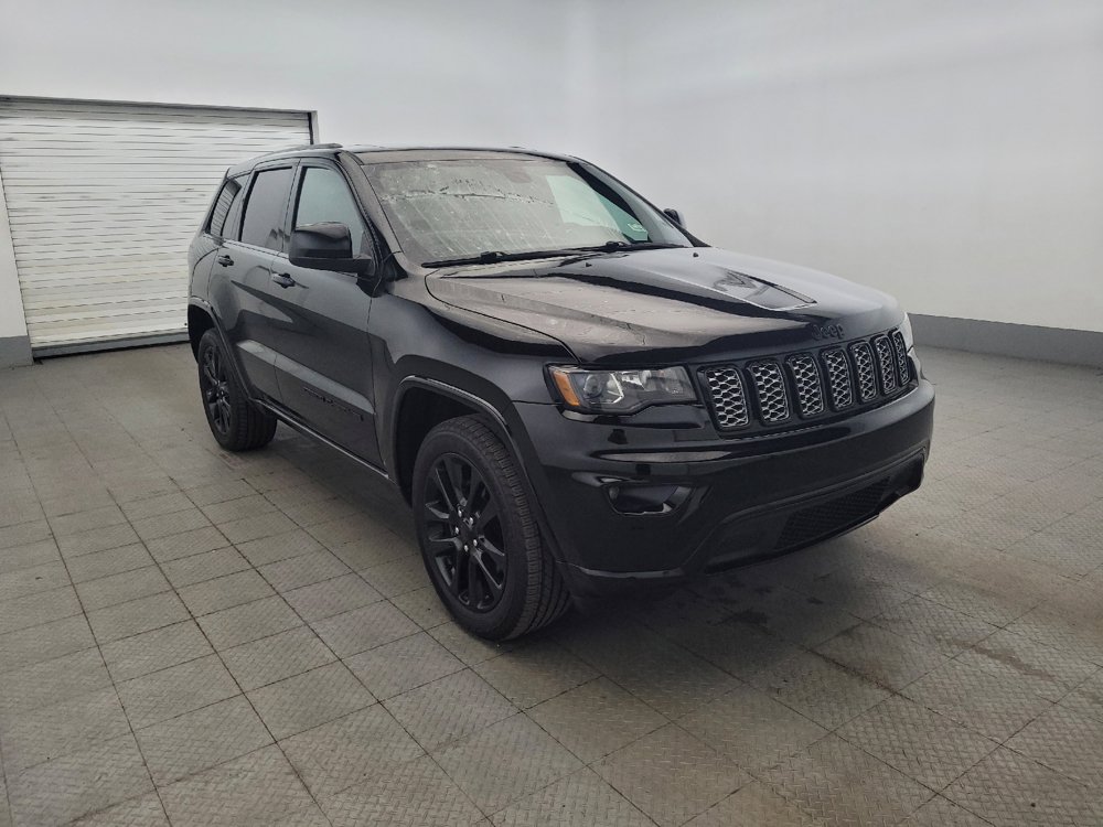 Used 2019 Jeep Grand Cherokee Altitude AWD/4WD image 13