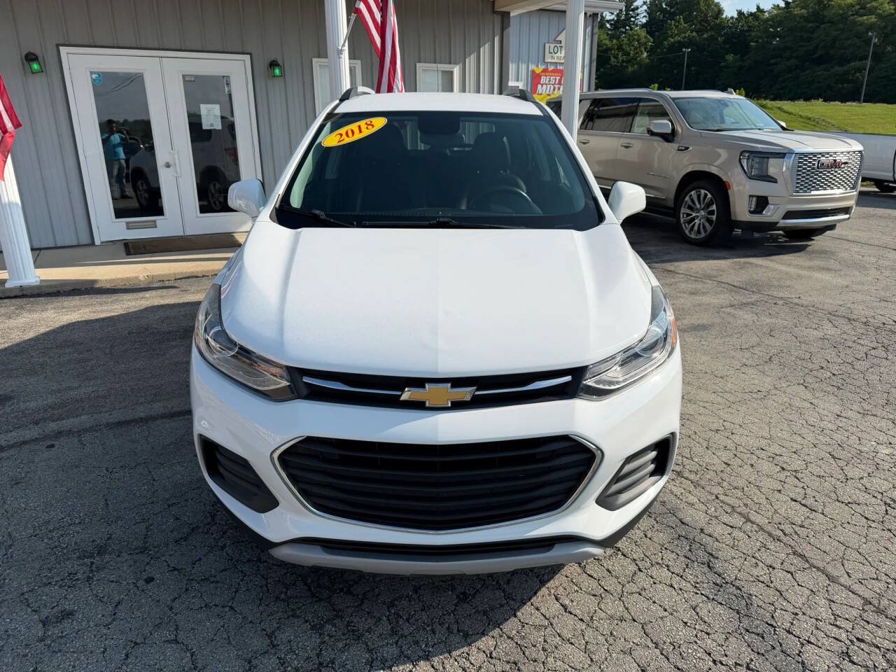 Used 2018 Chevrolet Trax LT w/ LT Convenience Package AWD/4WD image 8