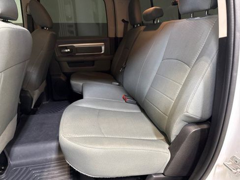 Used 2020 RAM 1500 Classic SLT image 34