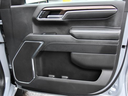 Used 2024 Chevrolet Silverado 1500 LT image 42