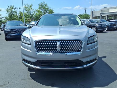 Used 2022 Lincoln Nautilus Reserve w/ Equipment Group 201A AWD/4WD image 2