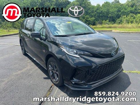 Certified 2025 Toyota Sienna XSE AWD/4WD image 1