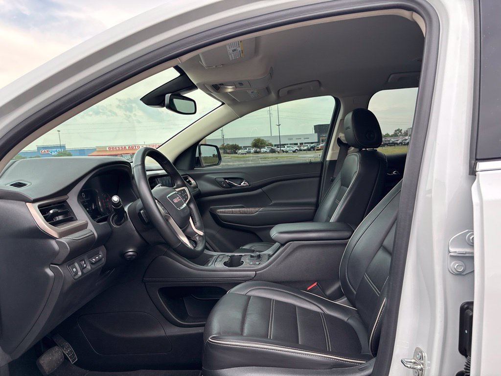 Used 2023 GMC Acadia Denali FWD image 10