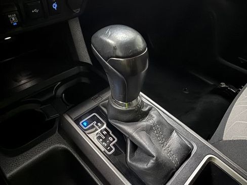 Used 2023 Toyota Tacoma TRD Off-Road w/ Technology Package AWD/4WD image 20