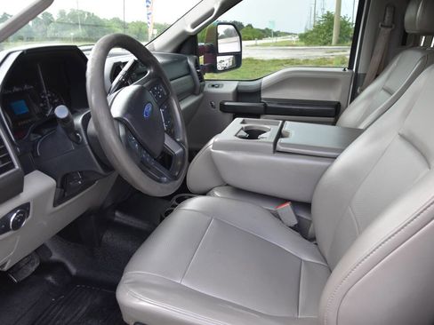 Used 2018 Ford F350 XL w/ Power Equipment Group image 9