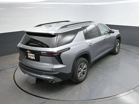 Used 2024 Chevrolet Traverse LT AWD/4WD image 28