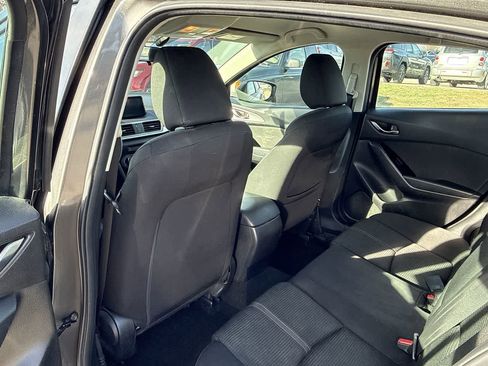 Used 2017 MAZDA MAZDA3 Sport w/ Preferred Equipment Package image 15